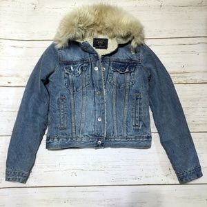 A&F Faux Fur Collar Denim Jacket Sherpa Lined